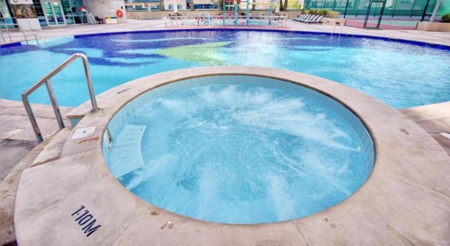 Marina View With Pool, Gym, Tennis Court, 5 Mins To Beach Dubai Exterior foto